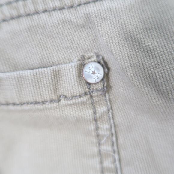 Vintage Y2K L.E.I. khaki brown low rise bermuda shorts 7 - Picture 5 of 6